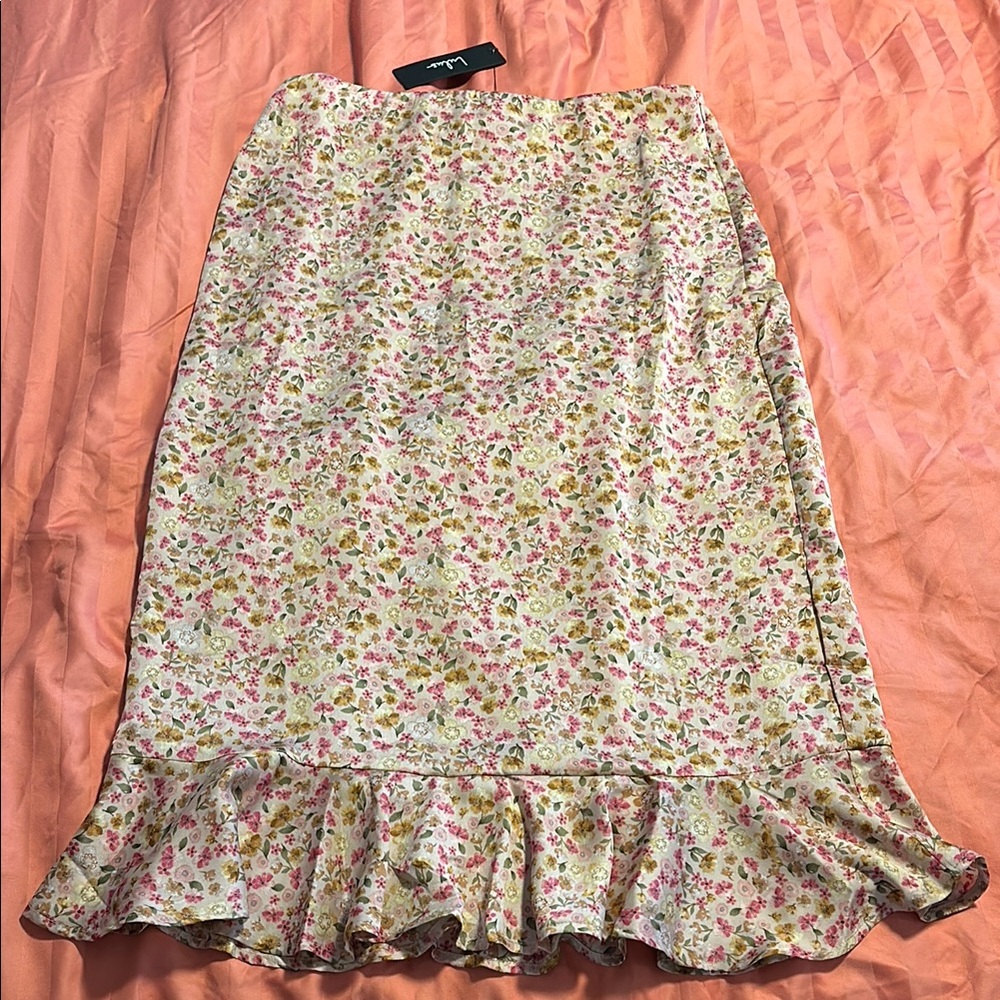 Lulu's floral rose Ruffled Trumpet Midi Skirt